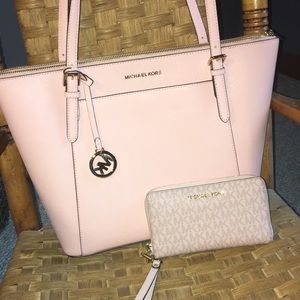 Pink Michael Kors Tote with pink MK Wallet